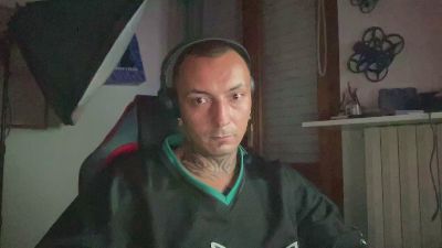sidvicious23cm live cam on Cam4