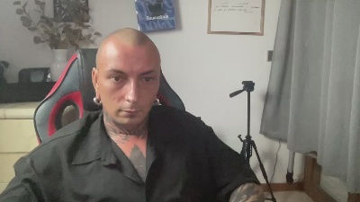 sidvicious23cm live cam on Cam4