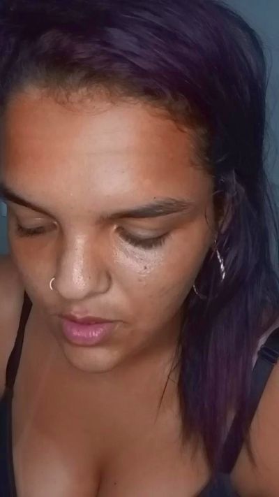 sillerzinha23 live cam on Cam4