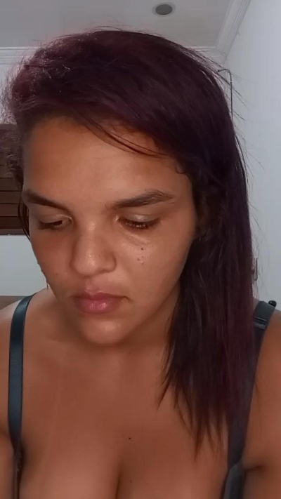 sillerzinha23 live cam on Cam4