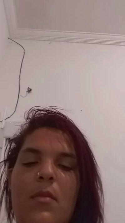 sillerzinha23 live cam on Cam4