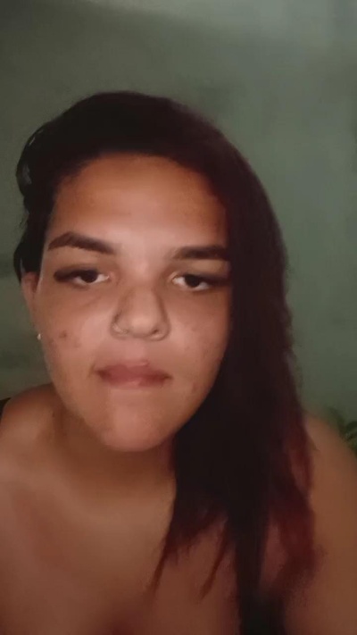 sillerzinha23 live cam on Cam4