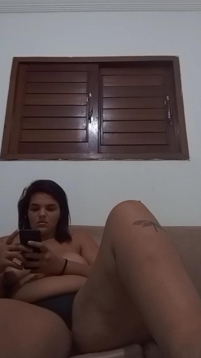 sillerzinha23 live cam on Cam4