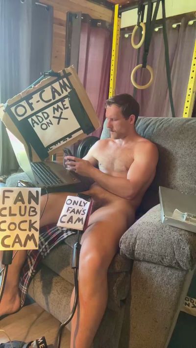 sillydillynewf live cam on Cam4