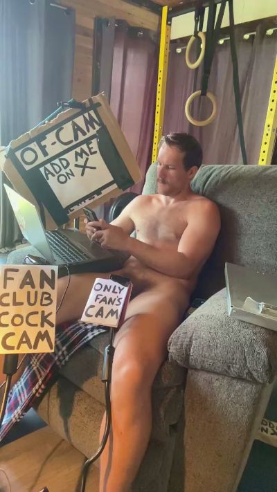 sillydillynewf live cam on Cam4