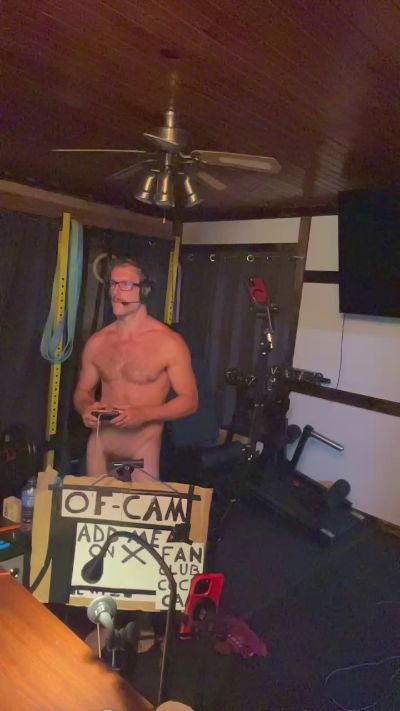sillydillynewf live cam on Cam4