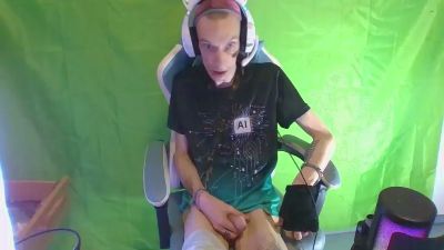 sillynerd live cam on Cam4