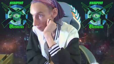 sillynerd live cam on Cam4