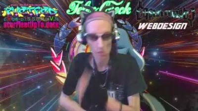 sillynerd live cam on Cam4