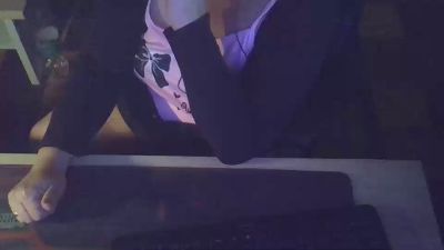 silvia1977 live cam on Cam4