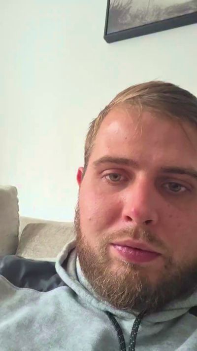 simo382 live cam on Cam4