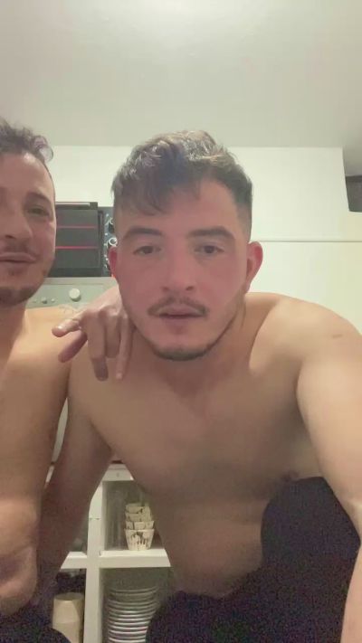 simon19934 live cam on Cam4
