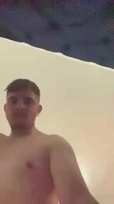 simon19934 live cam on Cam4