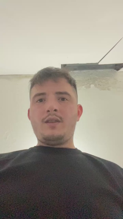 simon19934 live cam on Cam4