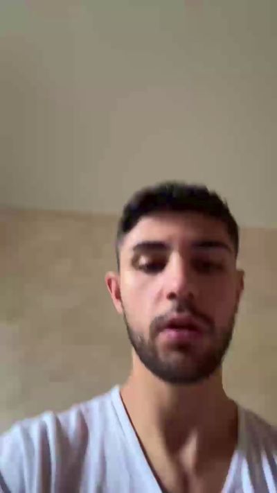 simon_37 live cam on Cam4