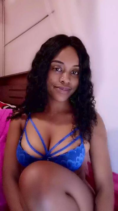 sistrafun live cam on Cam4