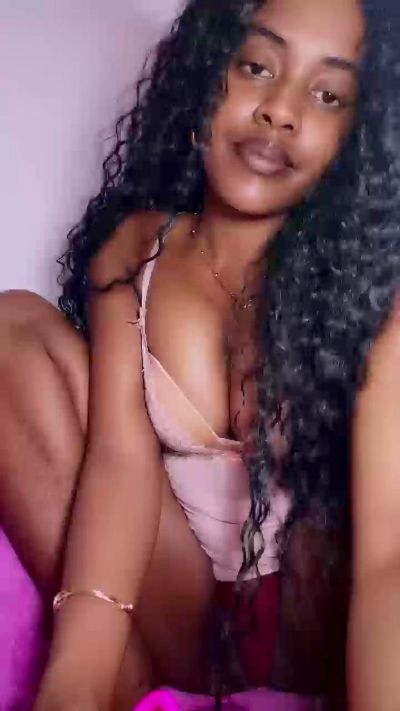sistrafun live cam on Cam4