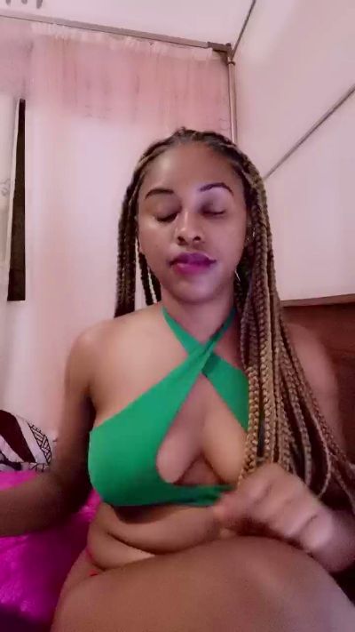 sistrafun live cam on Cam4