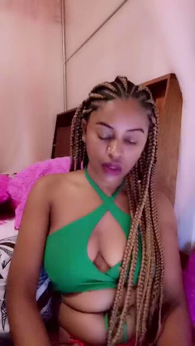 sistrafun live cam on Cam4