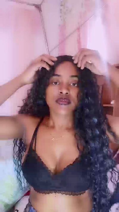 sistrafun live cam on Cam4