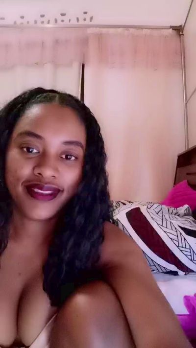 sistrafun live cam on Cam4