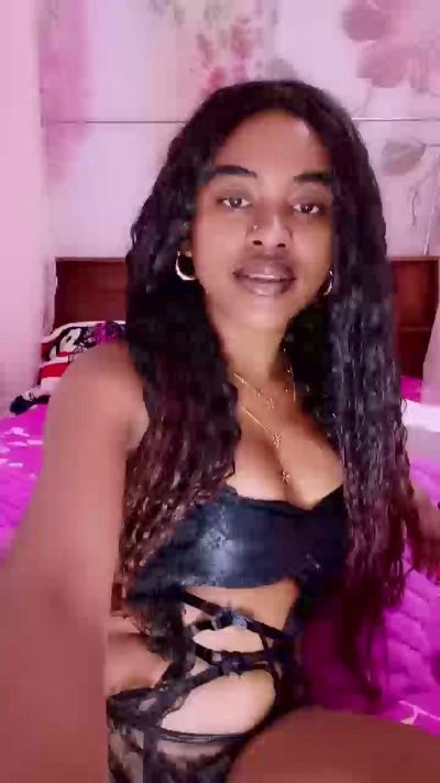 sistrafun live cam on Cam4