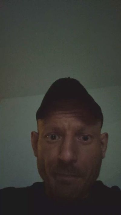 sjoiwo69 live cam on Cam4