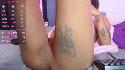 skinny_Yizz live cam on Cam4
