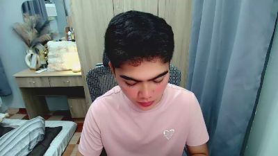 skinny_ken69 live cam on Cam4