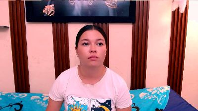 skinnymedium526 live cam on Cam4