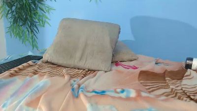 skinnysofia18 live cam on Cam4