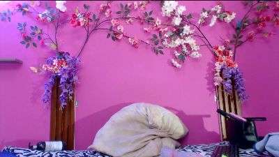 skinnysofia18 live cam on Cam4