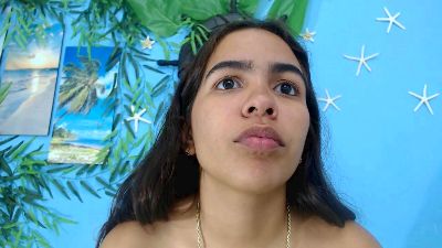 skinnysofia18 live cam on Cam4