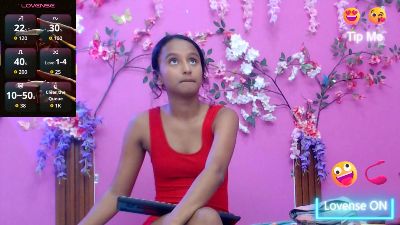 skinnytiana18 live cam on Cam4
