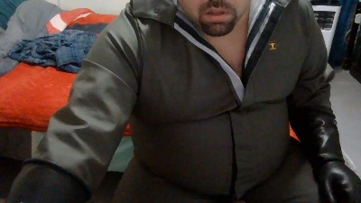 skinrubber35 live cam on Cam4