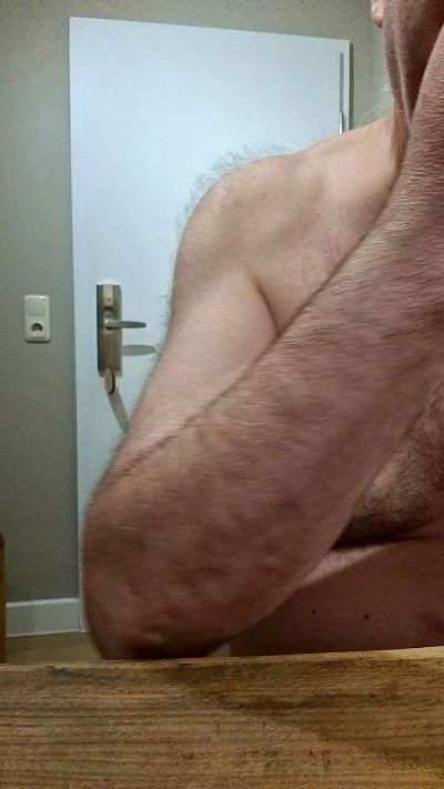 sklavejens2025 live cam on Cam4