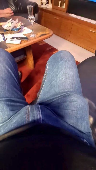 sklavejens2025 live cam on Cam4