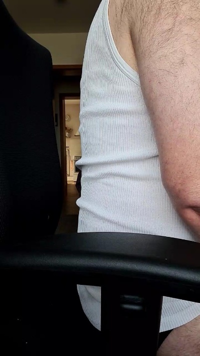 sklavejens2025 live cam on Cam4