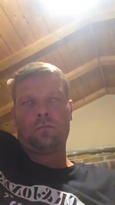 sklaveverheira1 live cam on Cam4