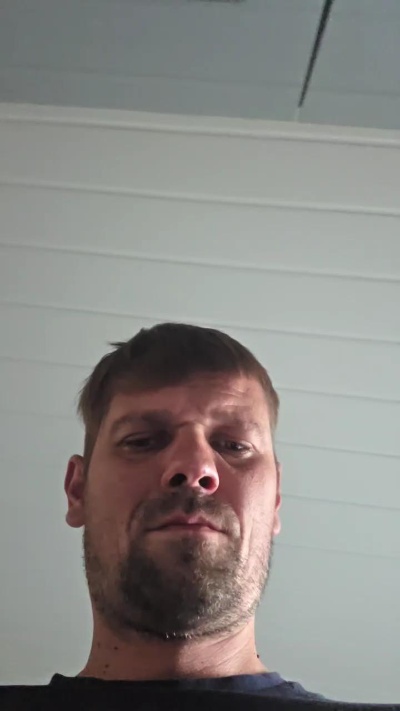 sklaveverheira1 live cam on Cam4