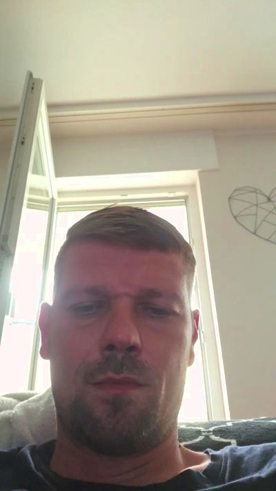 sklaveverheira1 live cam on Cam4