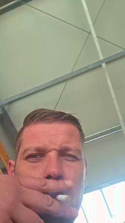 sklaveverheira1 live cam on Cam4