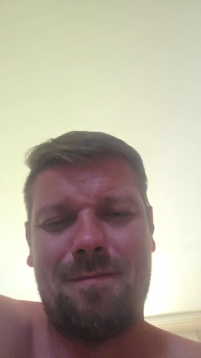 sklaveverheira1 live cam on Cam4