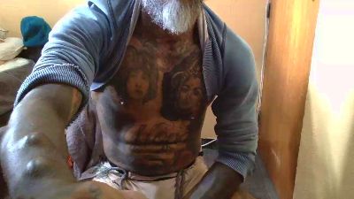 skullbeardg live cam on Cam4