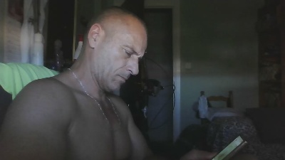 skunn live cam on Cam4