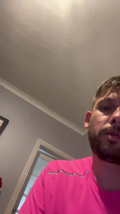 skuzzy244 live cam on Cam4