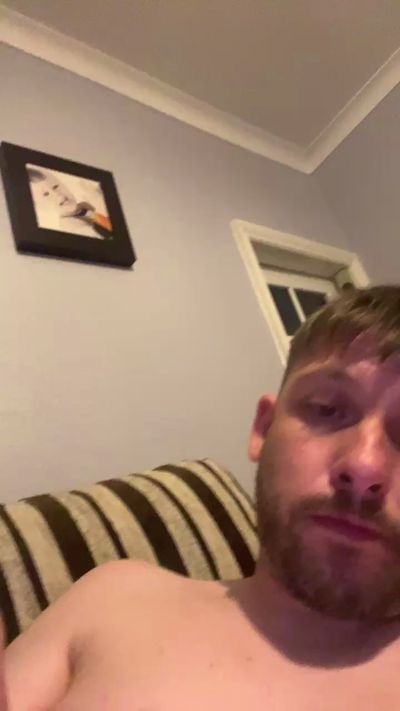 skuzzy244 live cam on Cam4