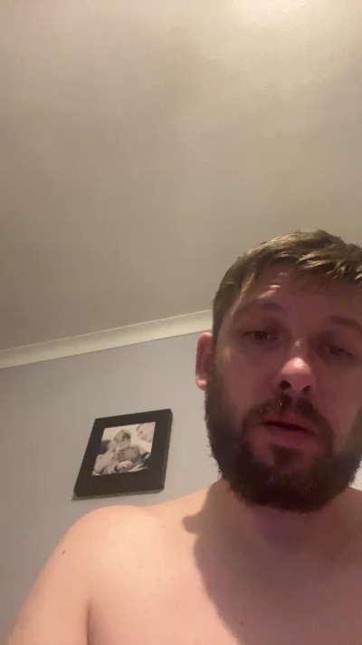 skuzzy244 live cam on Cam4