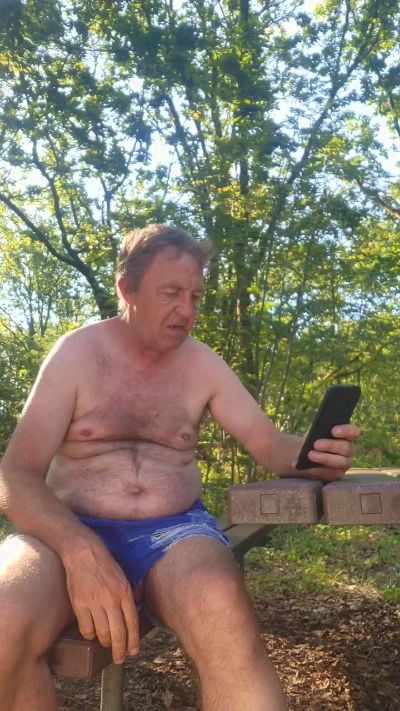 slaven19 live cam on Cam4