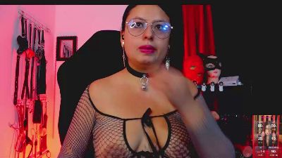 slaverubi_ live cam on Cam4